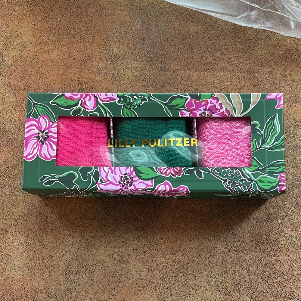 NIB Lilly Pulitzer Pink and Green GWP Sock Set - Picture 1 of 6